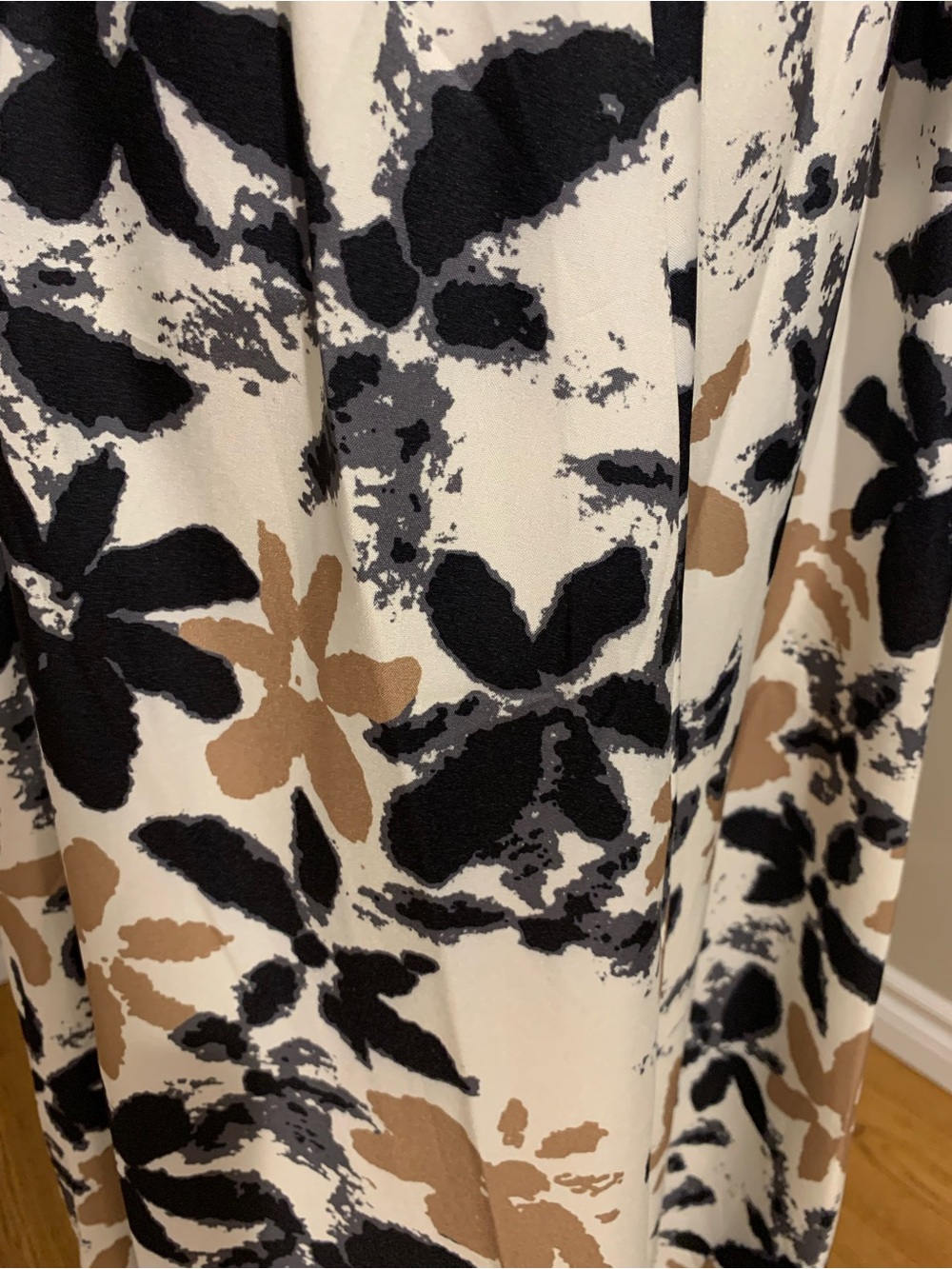 LAST ONE 🔥 Floral Print Deep V Neck Dress - Picture 6 of 16